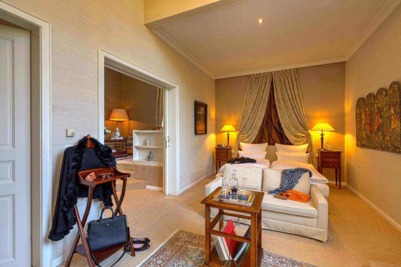 Hotel Hugenpoet 5*