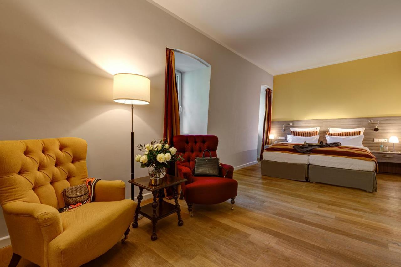 Hotel Hugenpoet 5*
