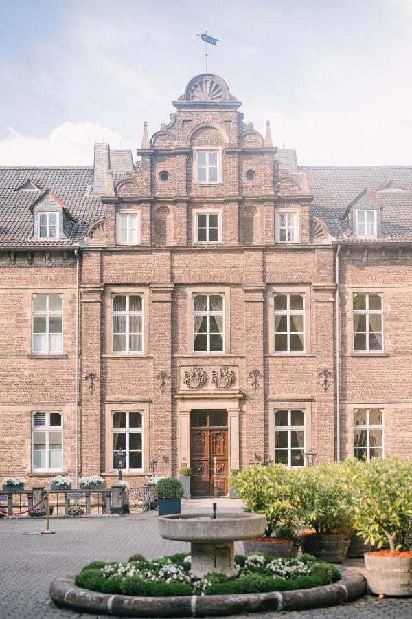 Hugenpoet Hotel 5*