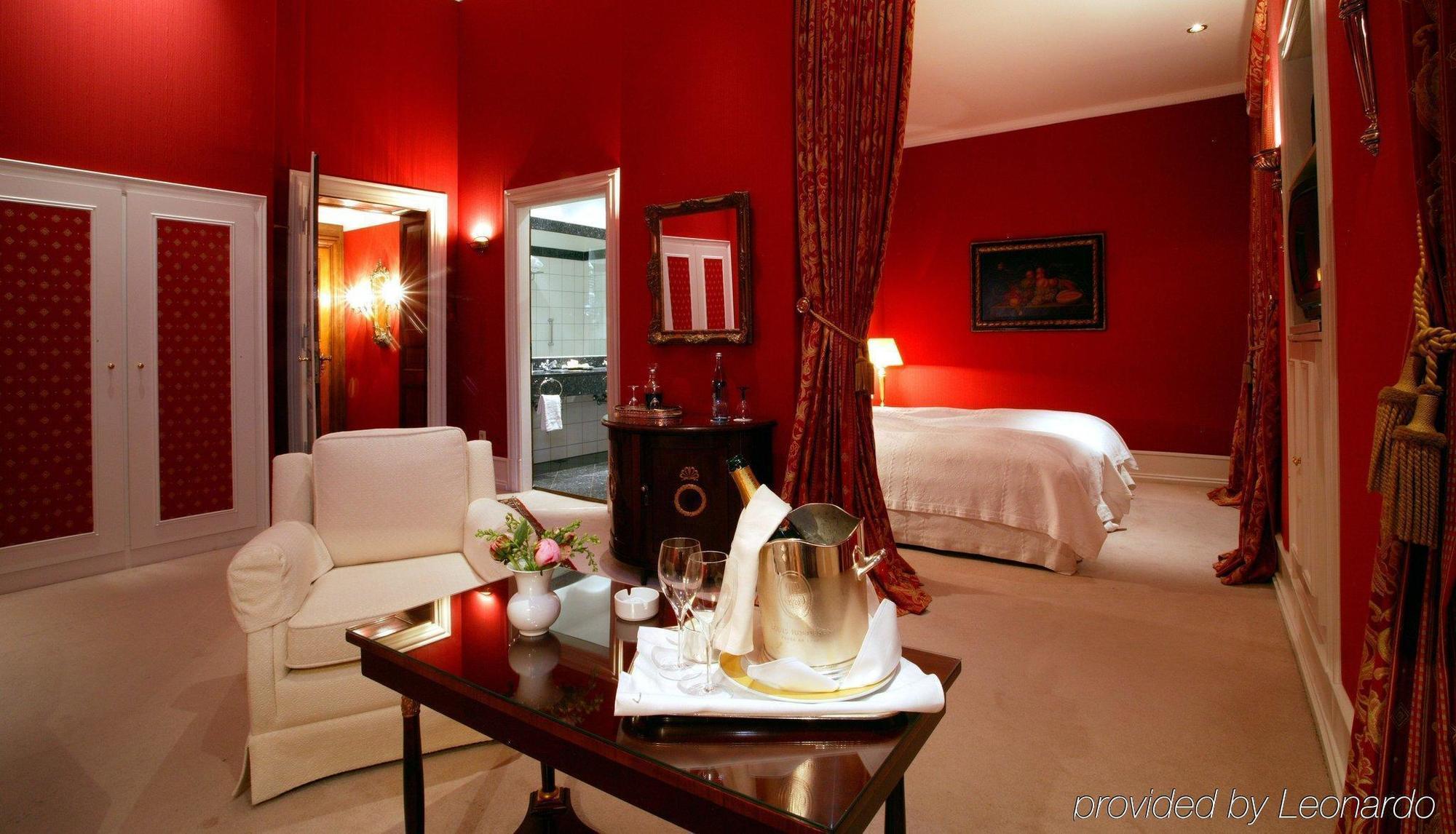 Hugenpoet Hotel 5*